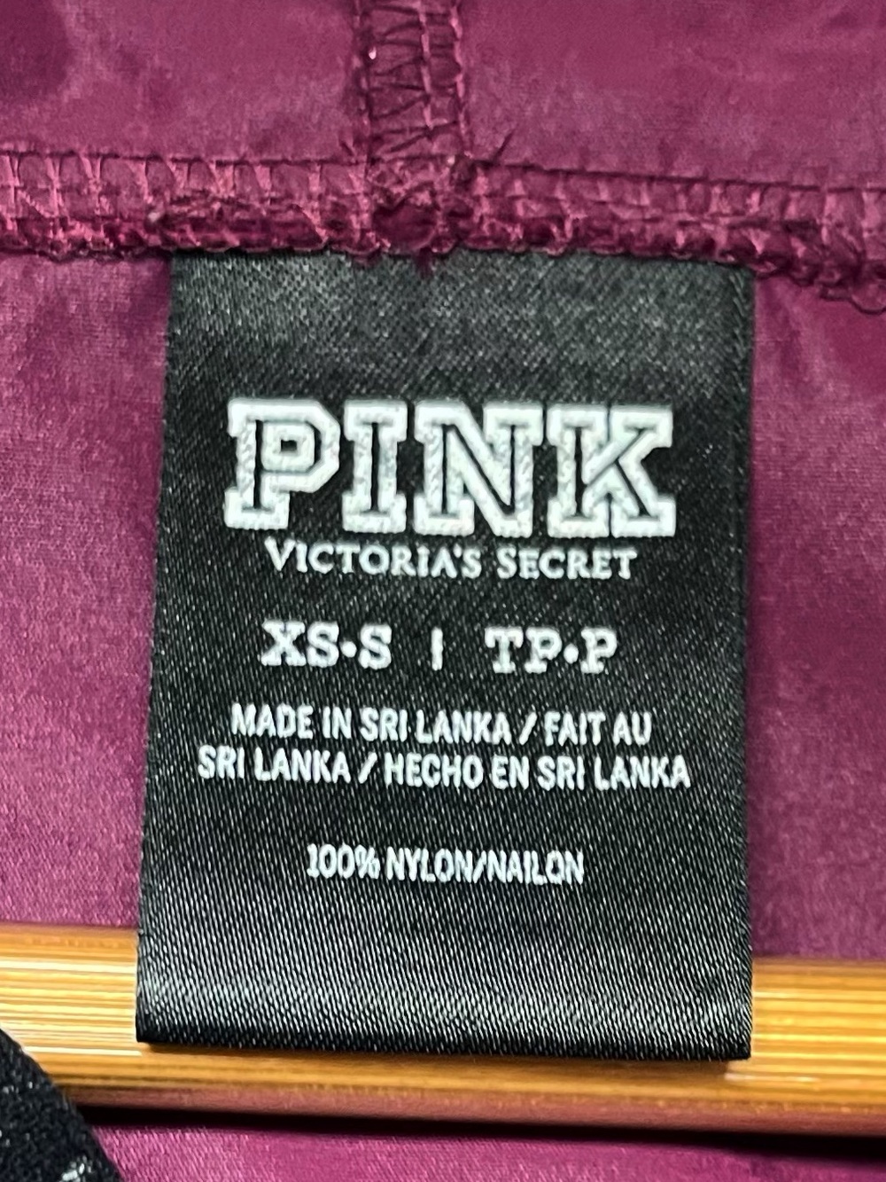 PINK Victoria's Secret 2014 Maroon and Black Utility Anorak Women’s XS Small - Picture 6 of 7